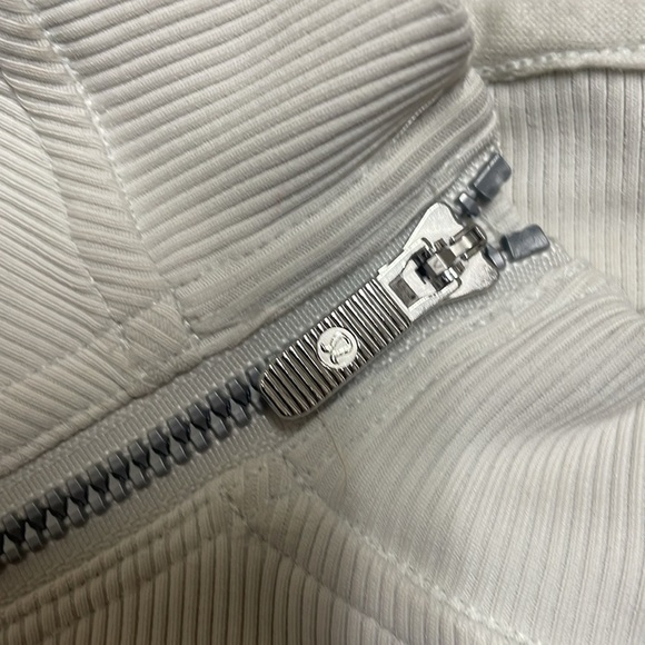 COPY - Lululemon Ribbed Luxtreme Wide-Sleeve Pullover in bone/blissful blue. Si… - Picture 7 of 9